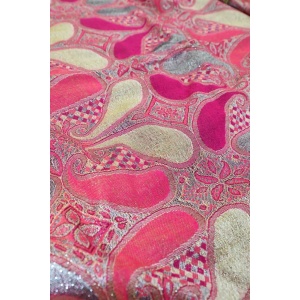 fabric detail of fuchsia pink metallic pashmina shawl